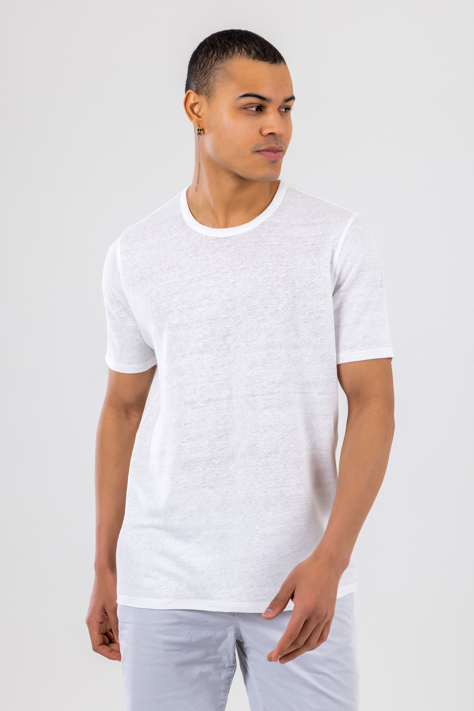 BRAD Soft White Linen T-Shirt